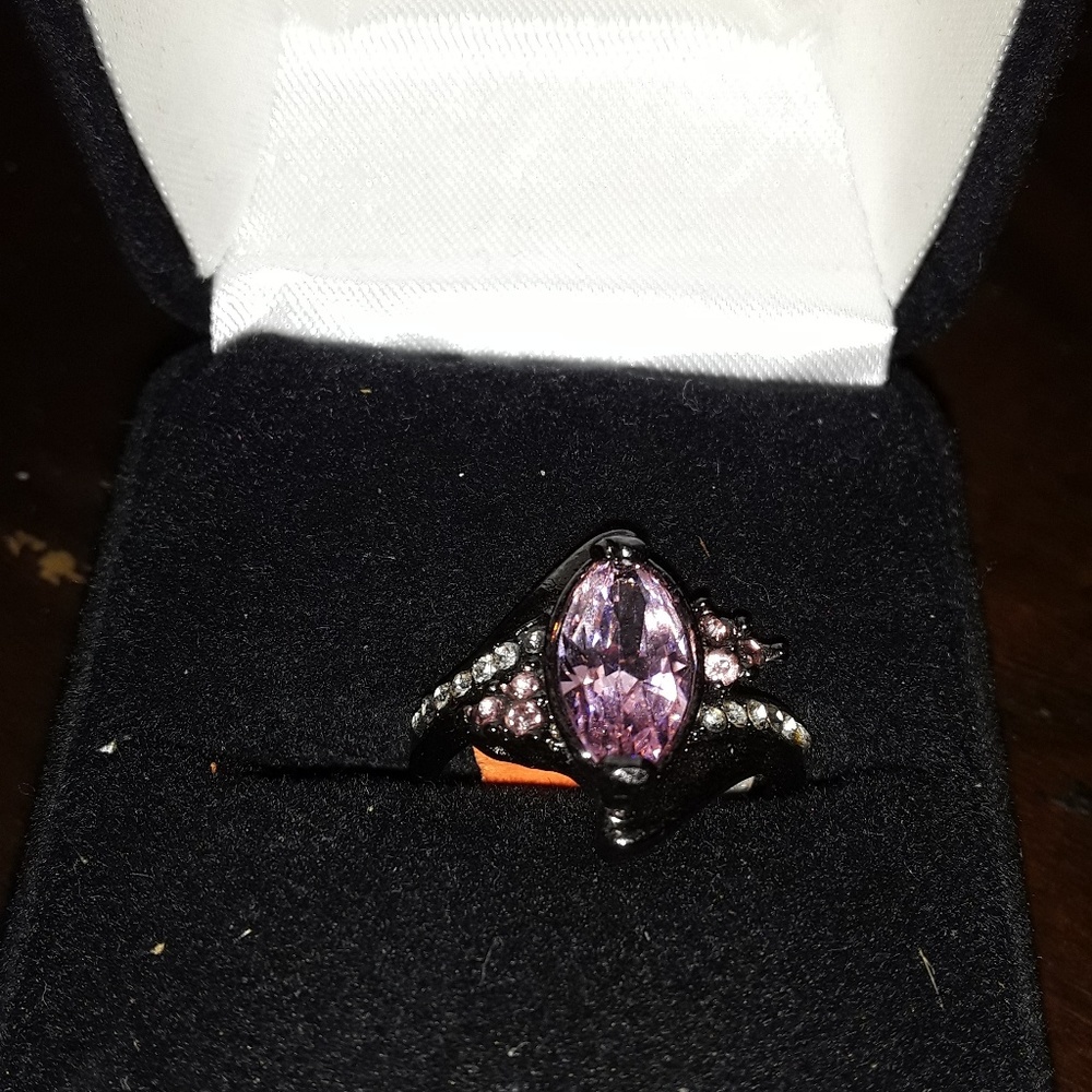 Womens ring
